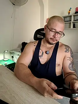 Snapshot of Alton_Mason chatting on 6, 7, 2026 Alton Mason online show from 6, 7, 2026