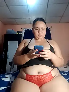 Snapshot of Marialae2735 chatting on 8, 4, 2026 Marialae2735 online show from 8, 4, 2026