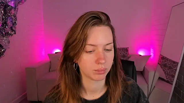 Snapshot of MeganClapp chatting on 28, 5, 2026 MeganClapp online show from 28, 5, 2026
