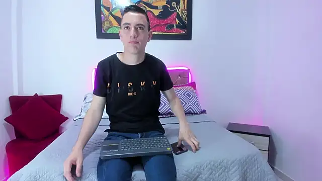 Tatan Cooper online show from 4, 4, 2026