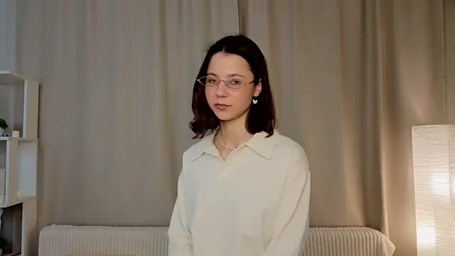 Snapshot of SheliaBinkley chatting on 11, 4, 2026 SheliaBinkley online show from 11, 4, 2026