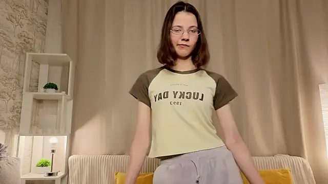 Snapshot of SheliaBinkley chatting on 14, 4, 2026 SheliaBinkley online show from 14, 4, 2026