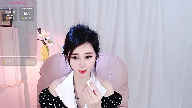 Emily-888888 online show from 10, 4, 2026