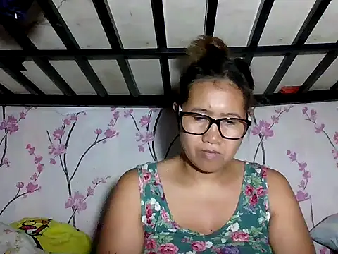 Snapshot of _SweetSmile chatting on 15, 4, 2026 SweetSmile online show from 15, 4, 2026