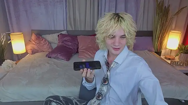 Snapshot of JameMilann chatting on 12, 5, 2026 JameMilann online show from 12, 5, 2026