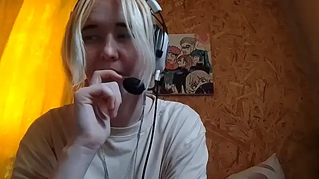 Snapshot of LaquitaSeybert chatting on 4, 4, 2026 LaquitaSeybert online show from 4, 4, 2026