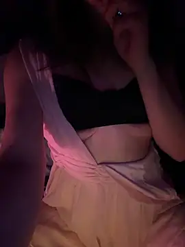 Snapshot of Abi_Jtg chatting on 5, 4, 2026 Abi Jtg online show from 5, 4, 2026