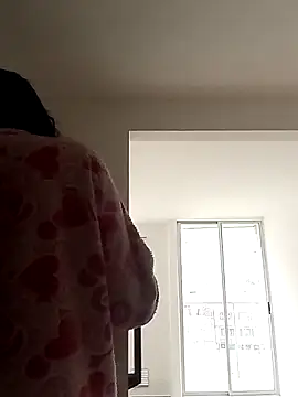 Snapshot of kitsune_nyoko chatting on 5, 4, 2026 kitsune nyoko online show from 5, 4, 2026