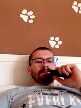 jozsi1995 online show from 8, 4, 2026