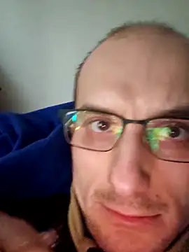 UpbeatXiphias online show from 9, 4, 2026