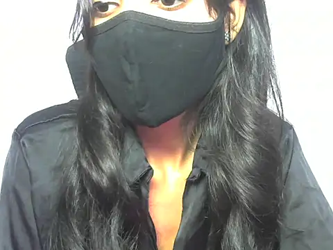 Snapshot of Shanaya_xo chatting on 9, 7, 2026 Shanaya xo online show from 9, 7, 2026