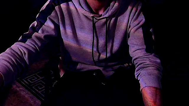 JuicyOnee online show from 5, 4, 2026