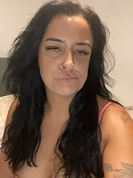 Snapshot of Katty_V chatting on 25, 6, 2026 Katty V online show from 25, 6, 2026