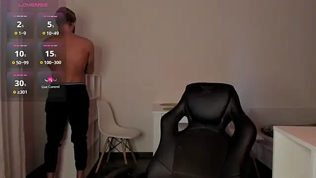 Snapshot of Paul_Rolex chatting on 10, 3, 2026 Paul Rolex online show from 10, 3, 2026