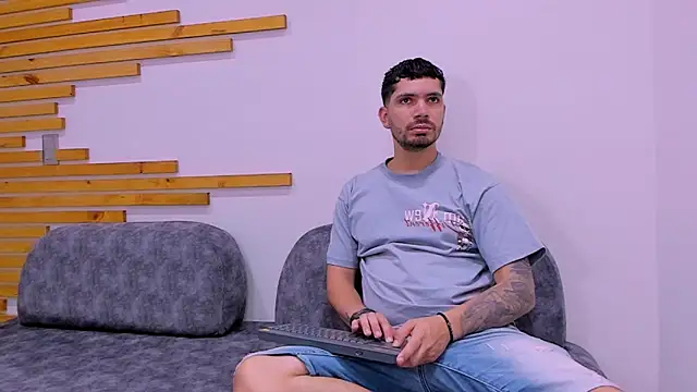 Snapshot of Mateew__ chatting on 6, 4, 2026 Mateew online show from 6, 4, 2026