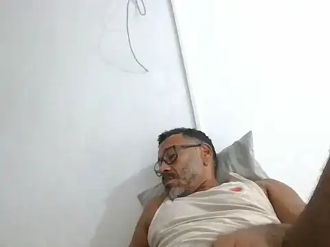 Snapshot of paizao1977brazil chatting on 11, 4, 2026 paizao1977brazil online show from 11, 4, 2026