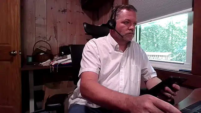 Snapshot of JJ_CONN78 chatting on 4, 6, 2026 JJ CONN78 online show from 4, 6, 2026