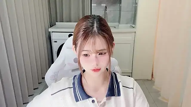 Snapshot of xiaoyugan_cute chatting on 8, 7, 2026 xiaoyugan cute online show from 8, 7, 2026