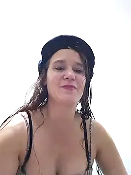 Snapshot of Maggie38 chatting on 22, 5, 2026 Maggie38 online show from 22, 5, 2026