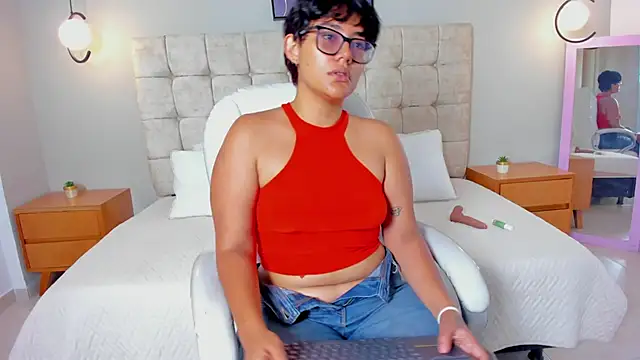 roxy sweet18 online show from 7, 4, 2026