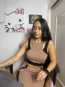Snapshot of DulceLatinaxo chatting on 7, 7, 2026 DulceLatinaxo online show from 7, 7, 2026