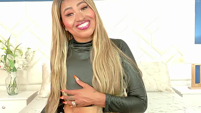 Kiara Parker  online show from 24, 4, 2026