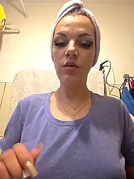 SweetMomy  online show from 17, 4, 2026