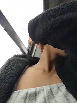 Mia 0-4 online show from 10, 4, 2026