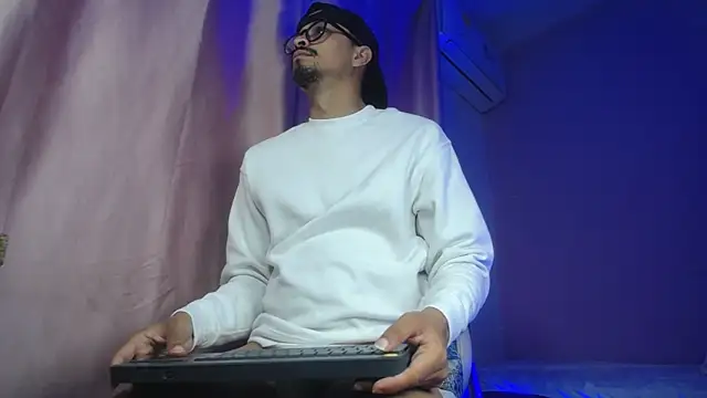 Amir guy  online show from 2, 5, 2026