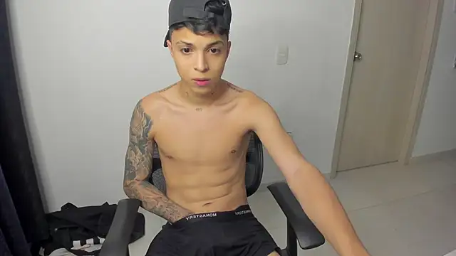 Snapshot of ZAndrew_Gold chatting on 29, 5, 2026 ZAndrew Gold online show from 29, 5, 2026