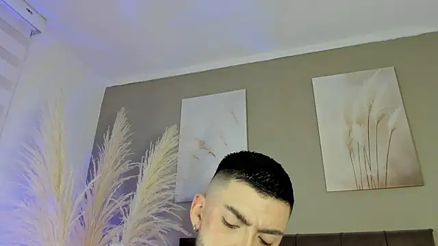 Snapshot of Alexander_Diazz chatting on 1, 6, 2026 Alexander Diazz online show from 1, 6, 2026