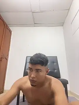 Snapshot of Denzel_Ass26 chatting on 30, 4, 2026 Denzel Ass26 online show from 30, 4, 2026