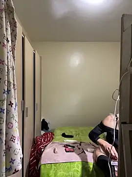 Snapshot of Blacktourmalinee chatting on 8, 4, 2026 Blacktourmalinee online show from 8, 4, 2026