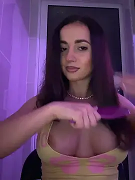 KarolDolly05 online show from 3, 6, 2026
