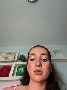 KarolDolly05 online show from 3, 7, 2026