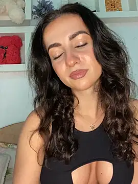 KarolDolly05 online show from 4, 7, 2026