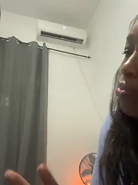 Snapshot of browniee777 chatting on 24, 6, 2026 browniee777 online show from 24, 6, 2026