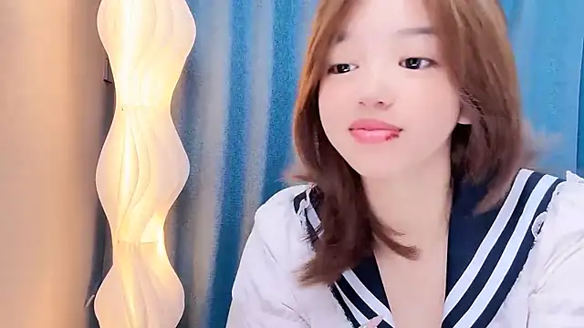 Lilababy00 online show from 24, 6, 2026