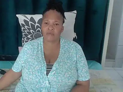 Snapshot of CaramelMelons78 chatting on 12, 4, 2026 CaramelMelons78 online show from 12, 4, 2026