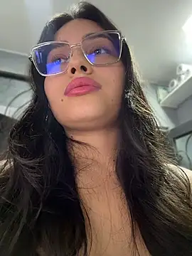 Snapshot of VioletRousee chatting on 15, 6, 2026 VioletRousee online show from 15, 6, 2026