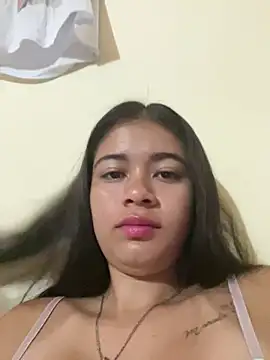 Snapshot of Kloe_zaf chatting on 3, 6, 2026 Kloe zaf online show from 3, 6, 2026