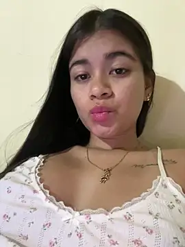 Snapshot of Kloe_zaf chatting on 2, 7, 2026 Kloe zaf online show from 2, 7, 2026