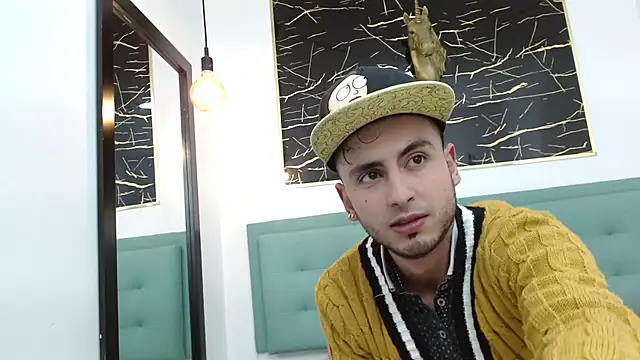 Snapshot of PowerLustX chatting on 10, 4, 2026 PowerLustX online show from 10, 4, 2026