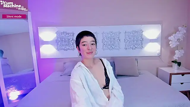 Snapshot of Atheena__ chatting on 18, 5, 2026 Atheena online show from 18, 5, 2026