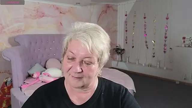 Snapshot of Poppy_Pulse chatting on 21, 4, 2026 Poppy Pulse online show from 21, 4, 2026