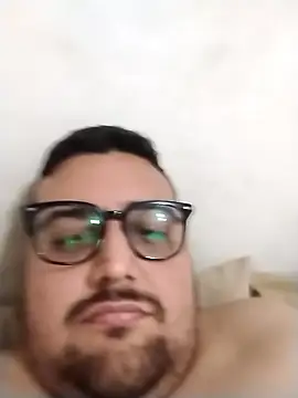 Snapshot of Tesaoner chatting on 9, 4, 2026 Tesaoner online show from 9, 4, 2026