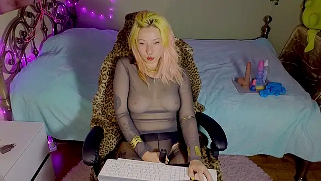 Snapshot of Sansarella chatting on 28, 4, 2026 Sansarella online show from 28, 4, 2026