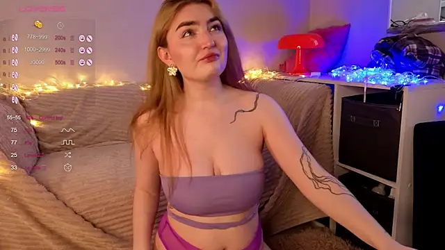 Snapshot of sweetandcuteee chatting on 15, 4, 2026 sweetandcuteee online show from 15, 4, 2026