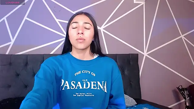 Violett1126 online show from 14, 4, 2026