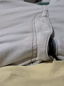 Snapshot of genzzi__ chatting on 24, 4, 2026 genzzi online show from 24, 4, 2026